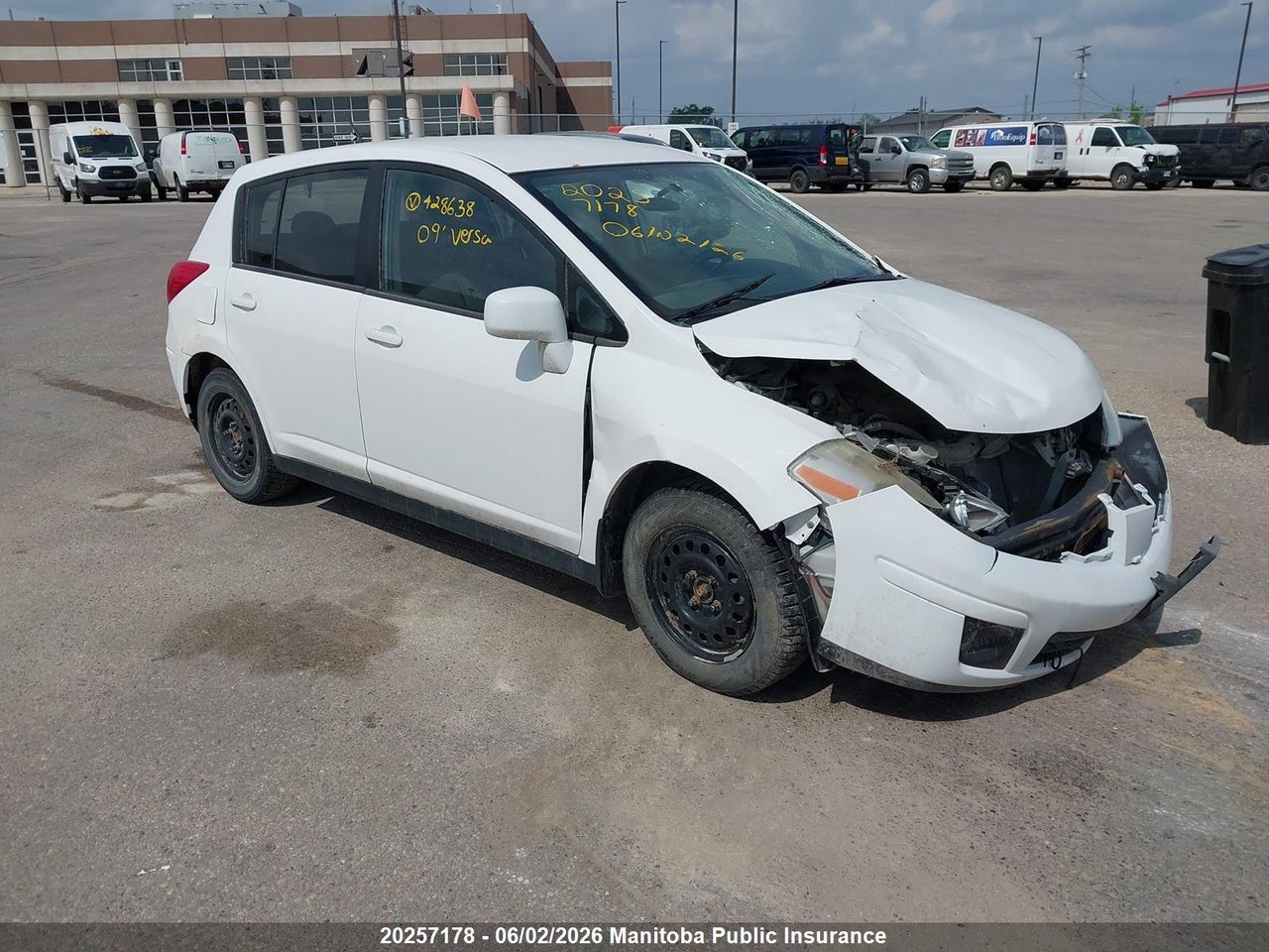 3N1BC13E69L428638 · 2009 NISSAN VERSA 1.8 SL