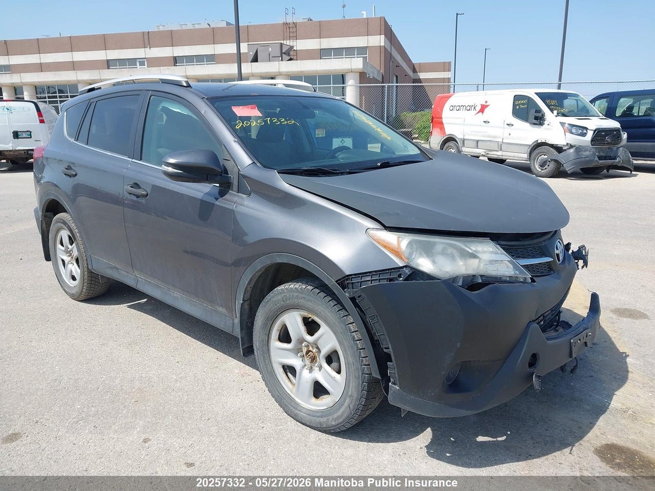 2T3BFREVXDW005160 · 2013 TOYOTA RAV4 LE