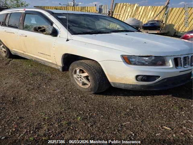 1C4NJDABXFD170071 · 2015 JEEP COMPASS SPORT