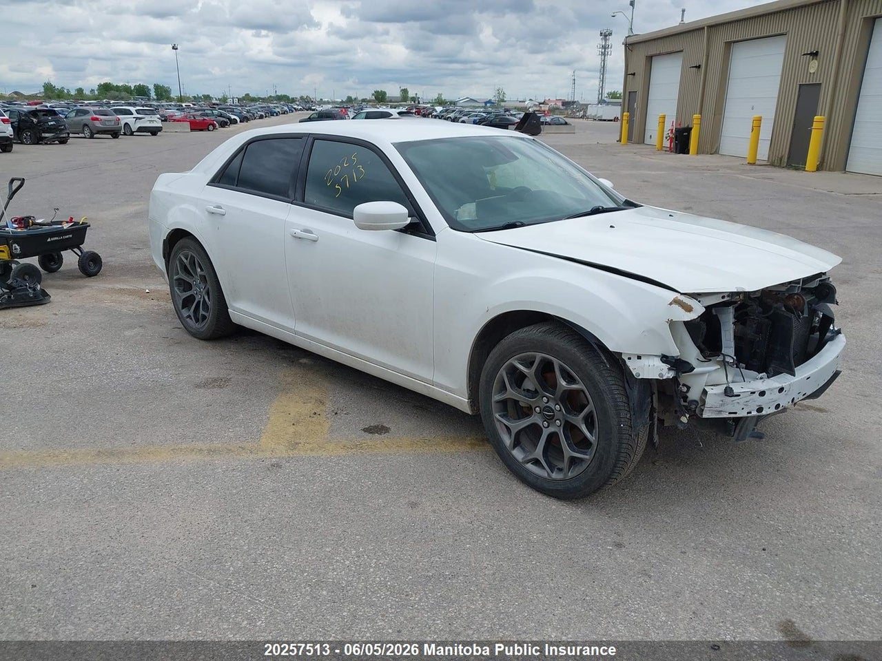 2C3CCABG0GH334396 · 2016 CHRYSLER 300 LIMITED