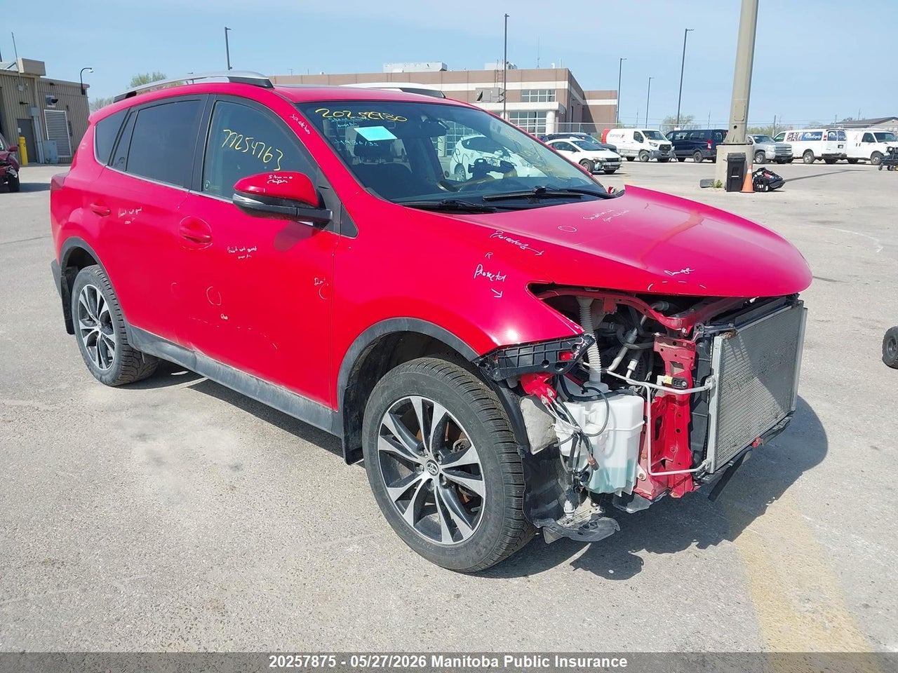 2T3RFREV1FW271023 · 2015 TOYOTA RAV4 XLE