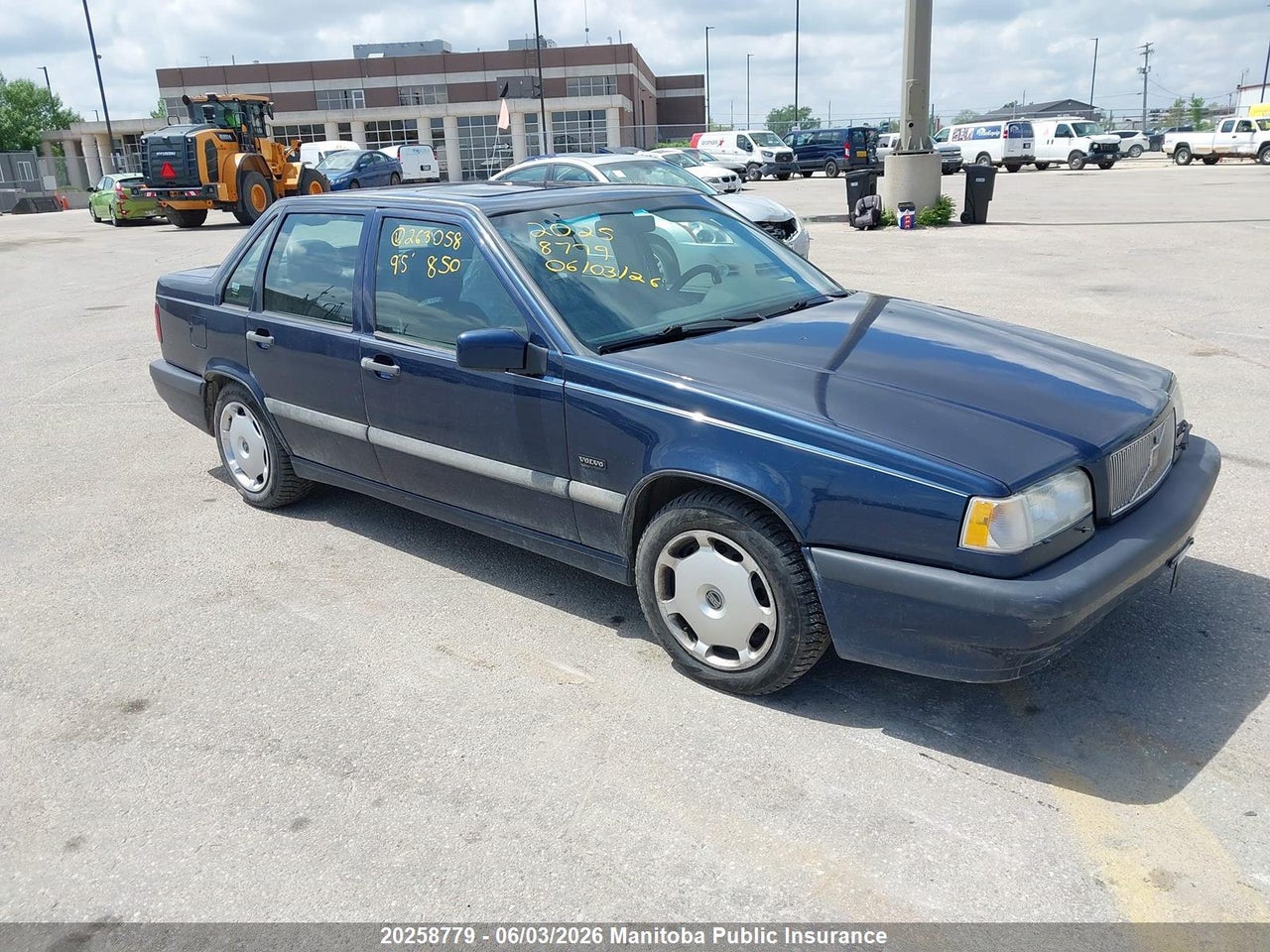 YV1LS5100S2263058 · 1995 VOLVO 850