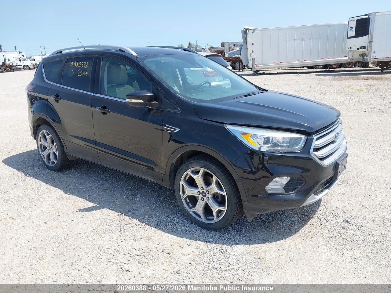 1FMCU9J93HUA33593 · 2017 FORD ESCAPE TITANIUM