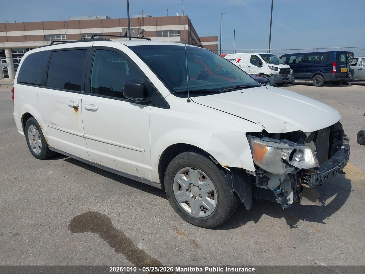 2D4RN4DG3BR649052 · 2011 DODGE GRAND CARAVAN SE