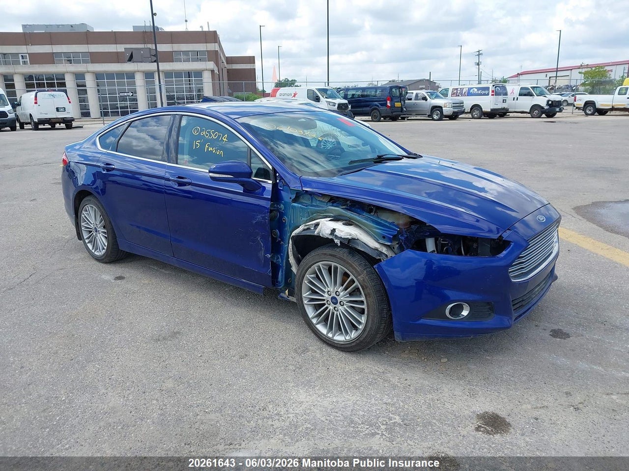 3FA6P0HD3FR255074 · 2015 FORD FUSION SE