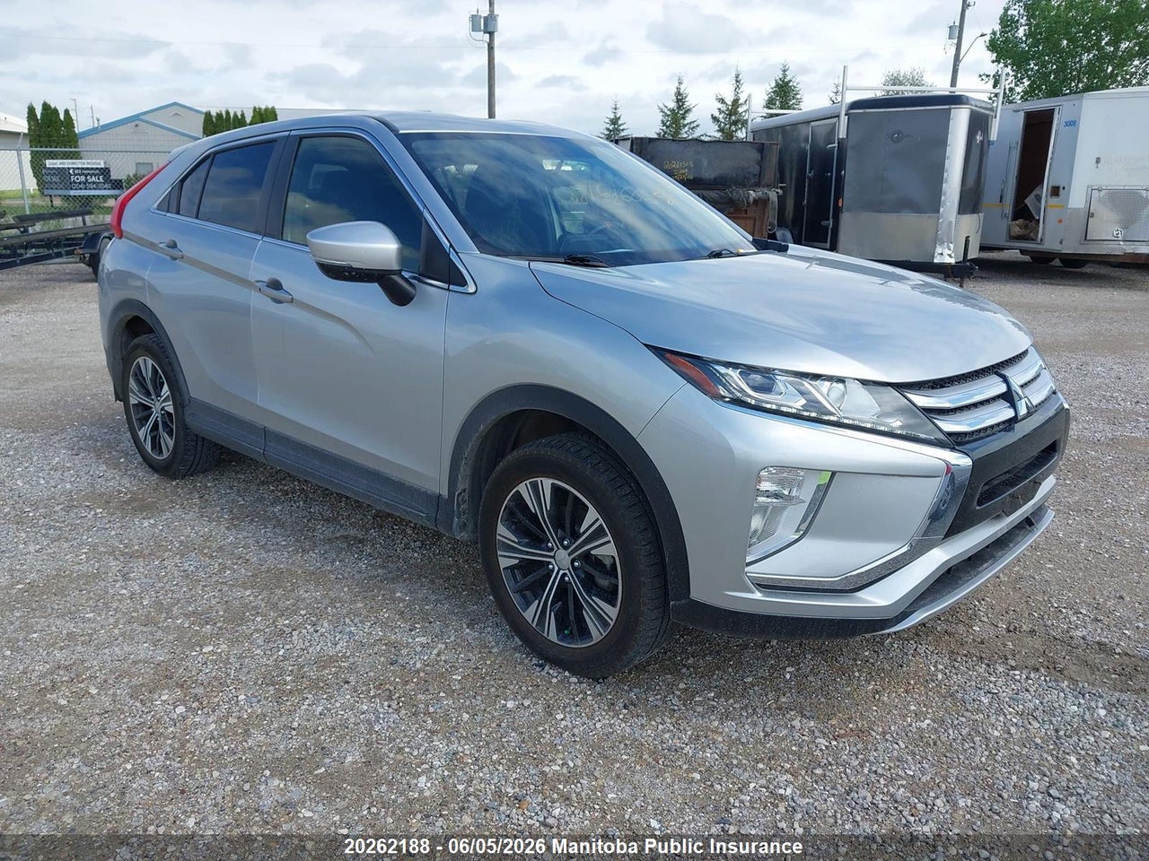 JA4AT4AA0JZ607372 · 2018 MITSUBISHI ECLIPSE CROSS ES