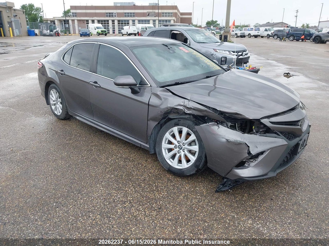 4T1G11AK8LU338885 · 2020 TOYOTA CAMRY SE