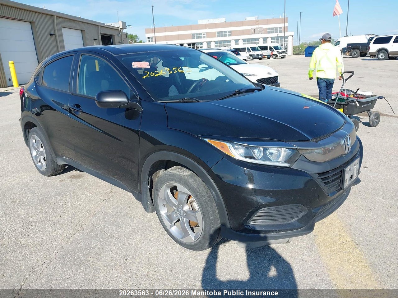 3CZRU6H35KM102384 · 2019 HONDA HR-V LX