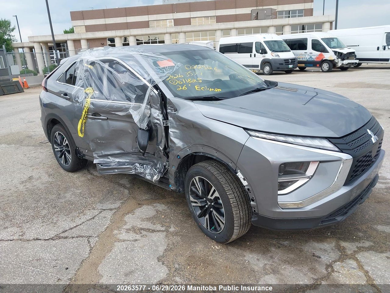 JA4ATUAA5TZ611825 · 2026 MITSUBISHI ECLIPSE CROSS ES