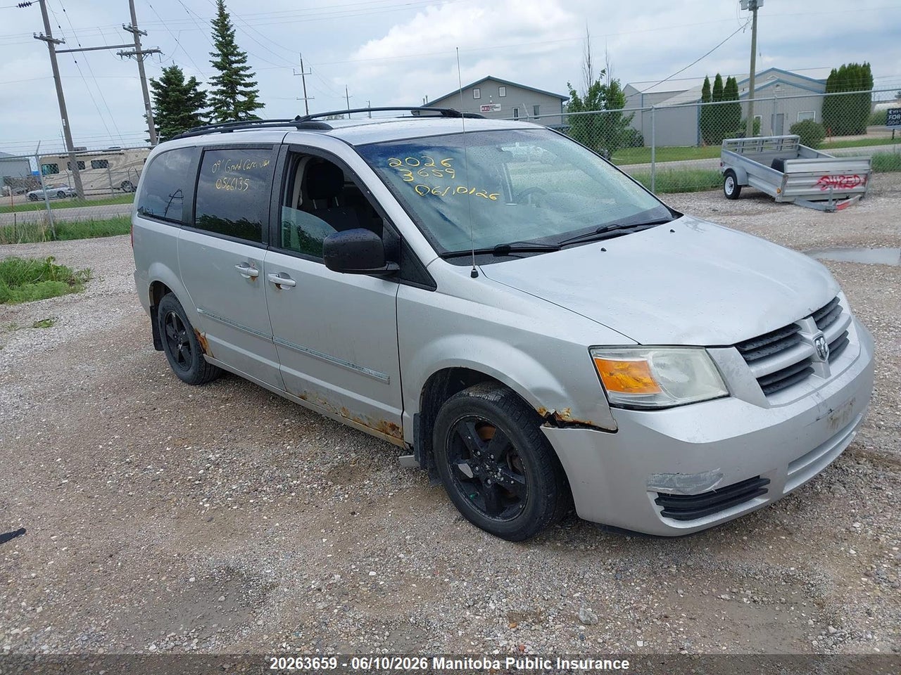 2D8HN44E49R566135 · 2009 DODGE GRAND CARAVAN SE