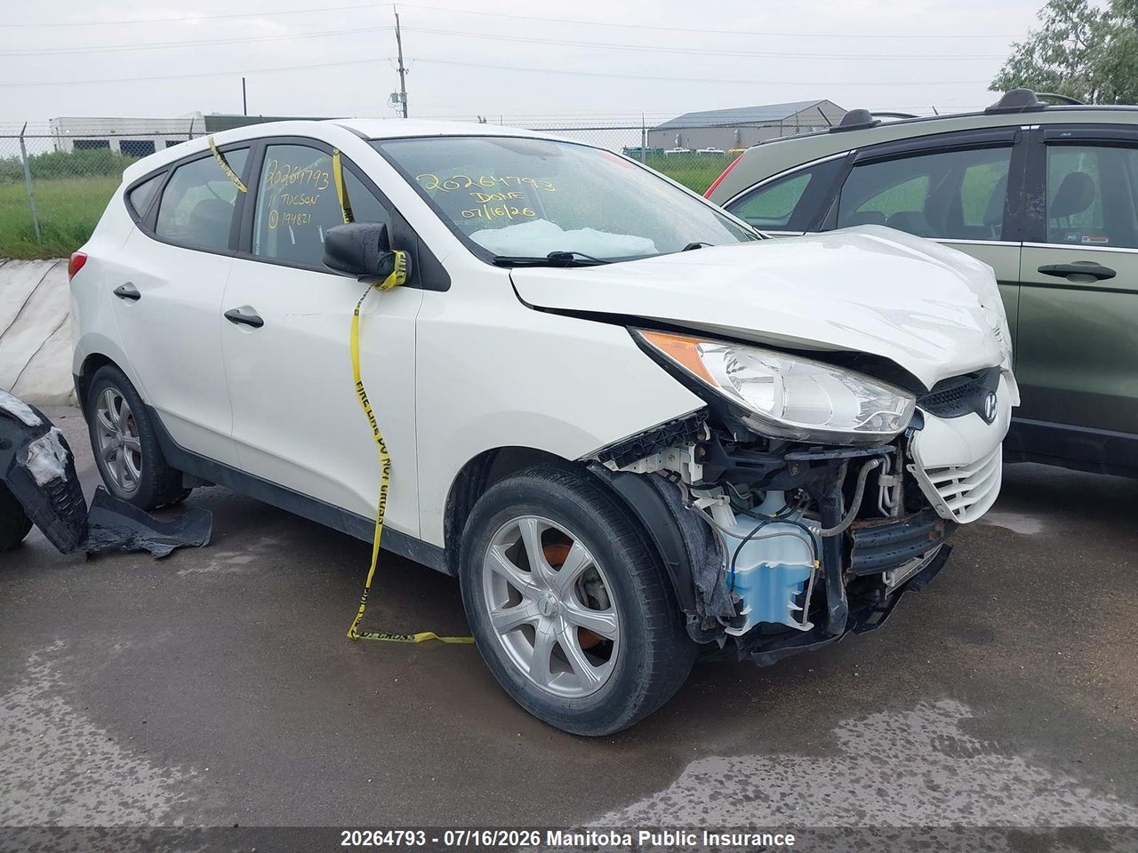 KM8JT3AC2BU194821 · 2011 HYUNDAI TUCSON GL