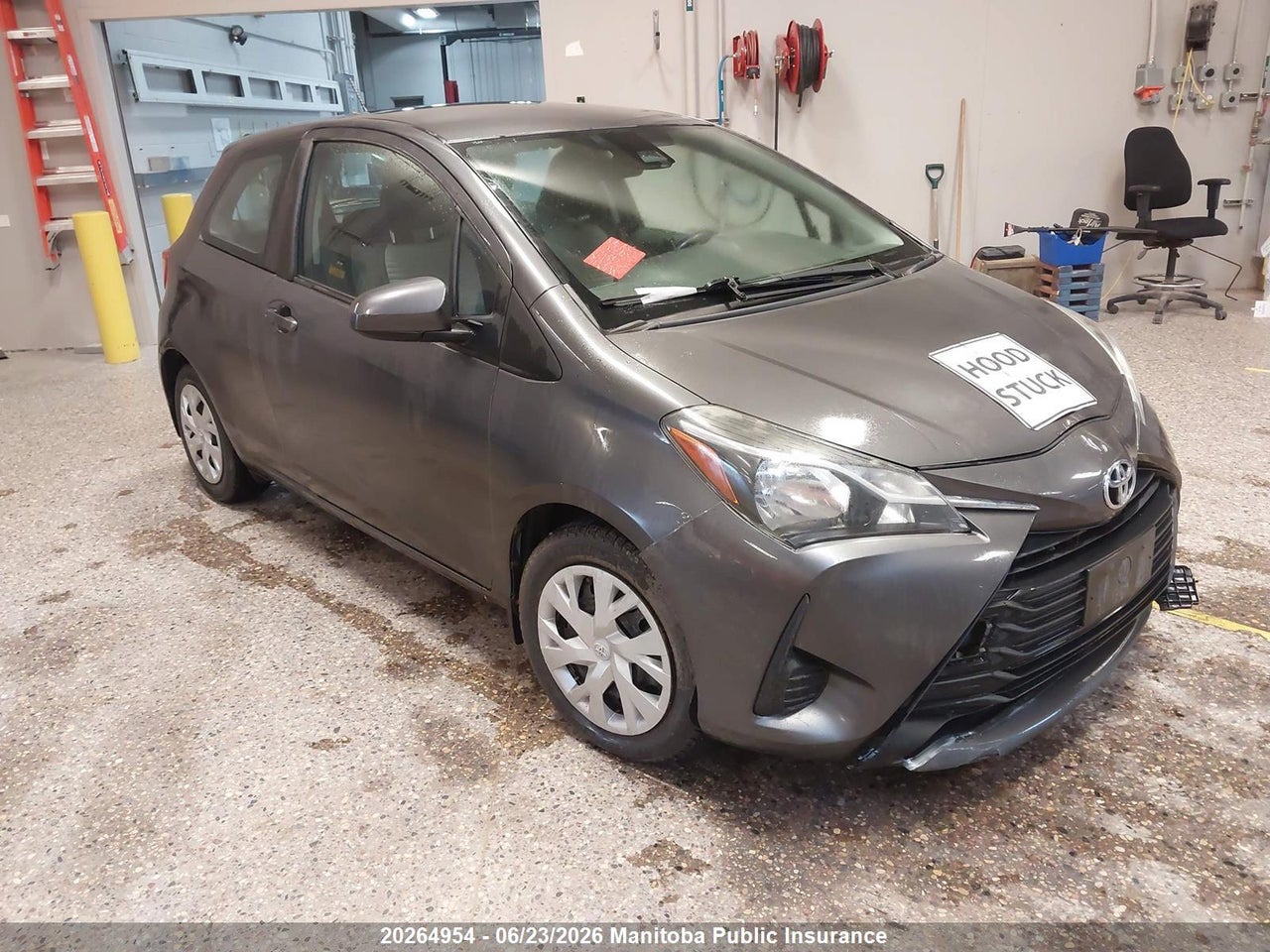VNKJTUD3XJA088047 · 2018 TOYOTA YARIS CE