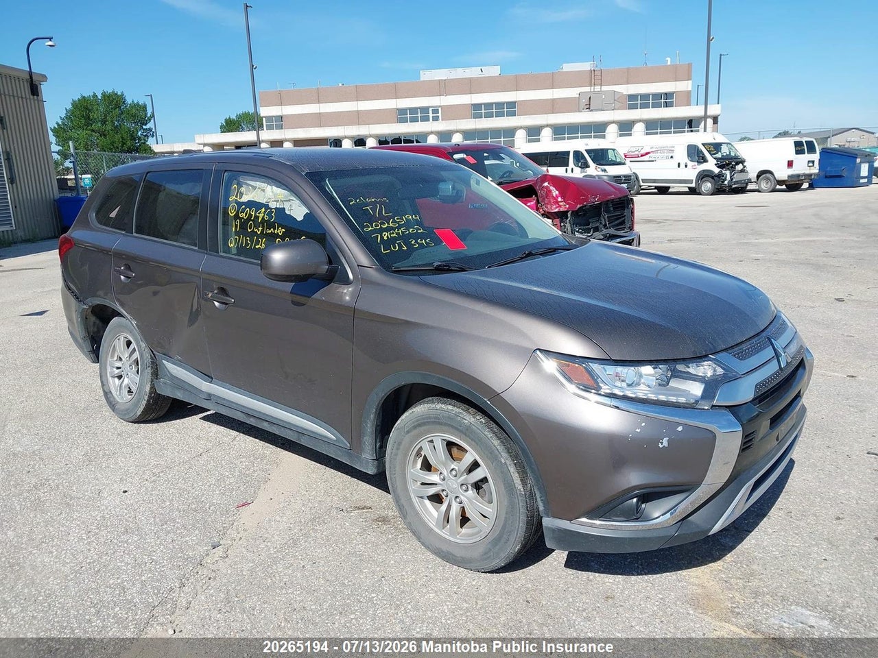 JA4AZ2A35KZ609463 · 2019 MITSUBISHI OUTLANDER ES
