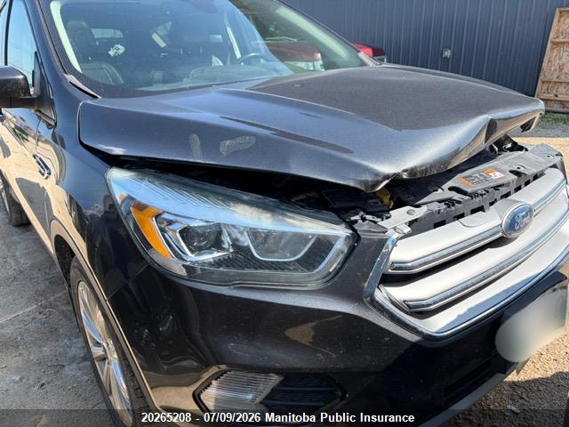 1FMCU9J90HUC05224 · 2017 FORD ESCAPE TITANIUM