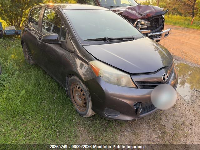 VNKKTUD38EA004771 · 2014 TOYOTA YARIS LE