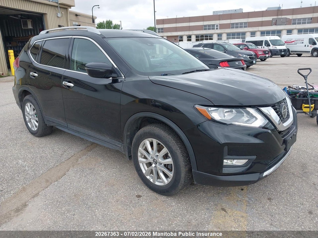 5N1AT2MV8KC820305 · 2019 NISSAN ROGUE SV