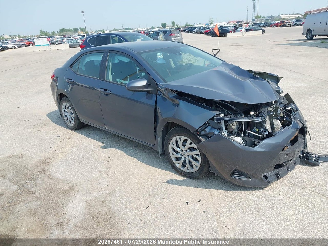 2T1BURHE3JC090740 · 2018 TOYOTA COROLLA LE