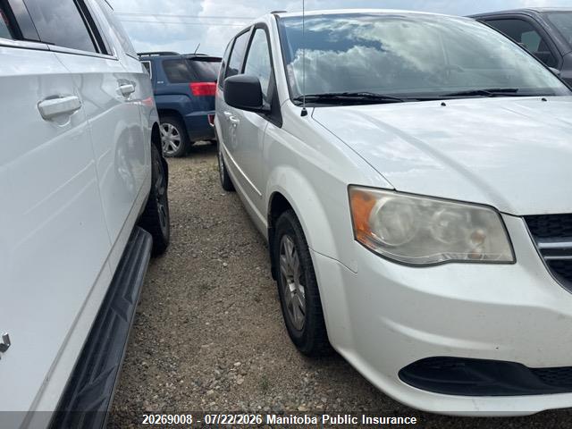 2D4RN4DG1BR758044 · 2011 DODGE GRAND CARAVAN SE