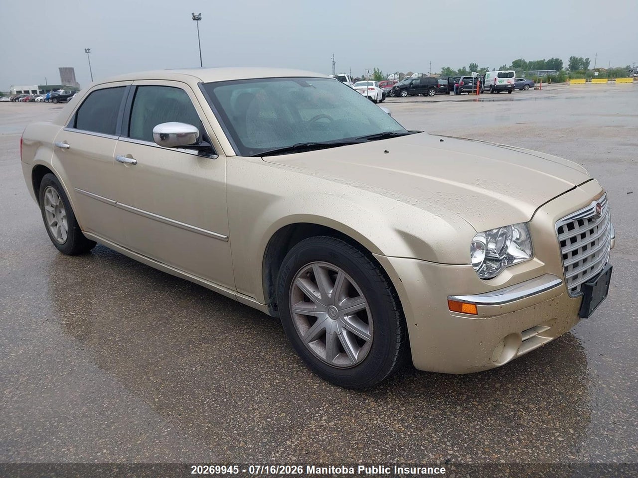 2C3CA3CV0AH195425 · 2010 CHRYSLER 300 LIMITED