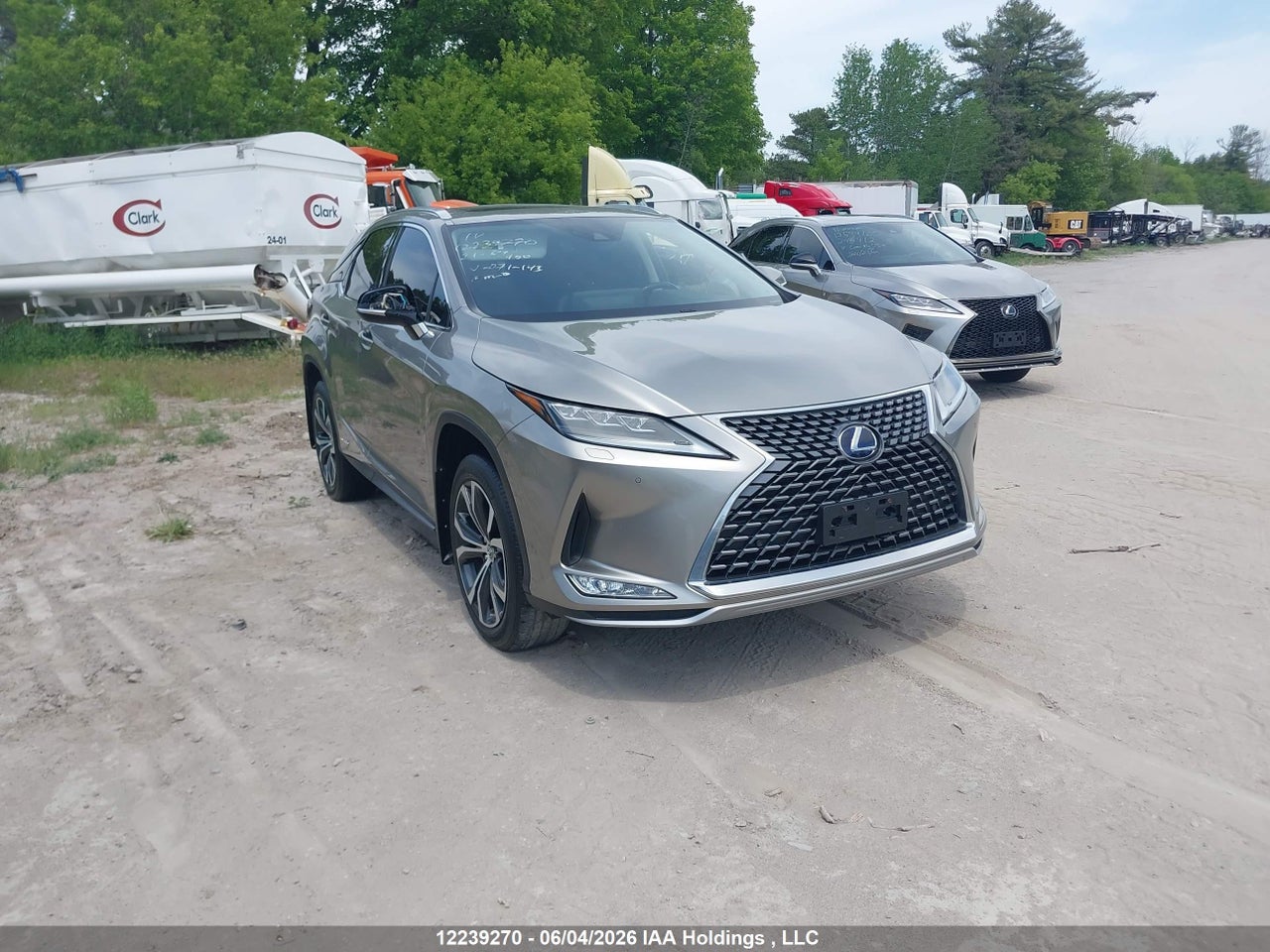 2T2JGMDAXMC071143 · 2021 LEXUS RX 450H