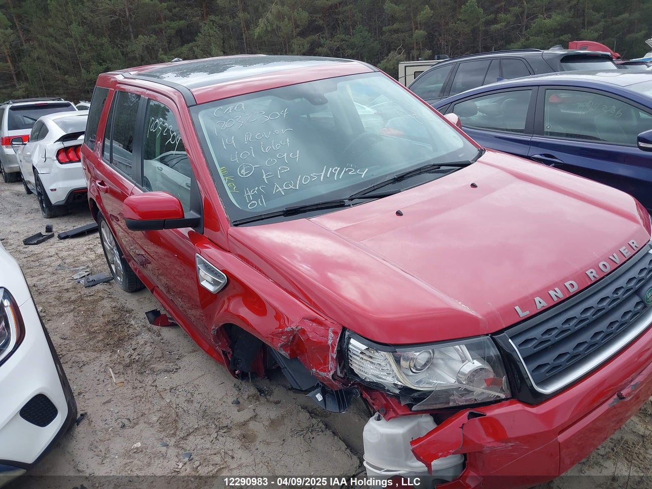 SALFR2BG5EH401664 · 2014 LAND ROVER LR2