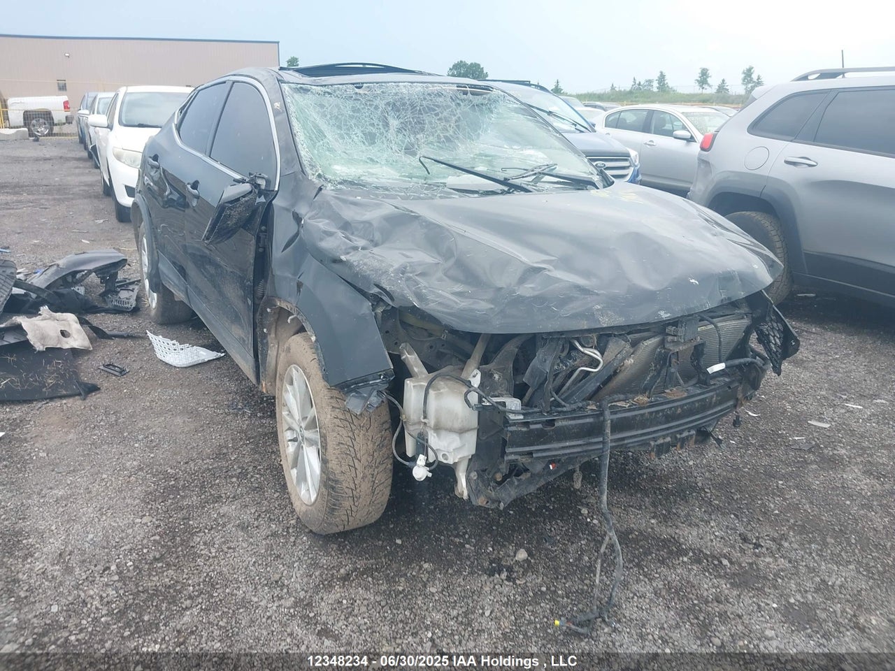 JN1BJ1CR4KW337053 · 2019 NISSAN QASHQAI S/SL/SV · 1/12