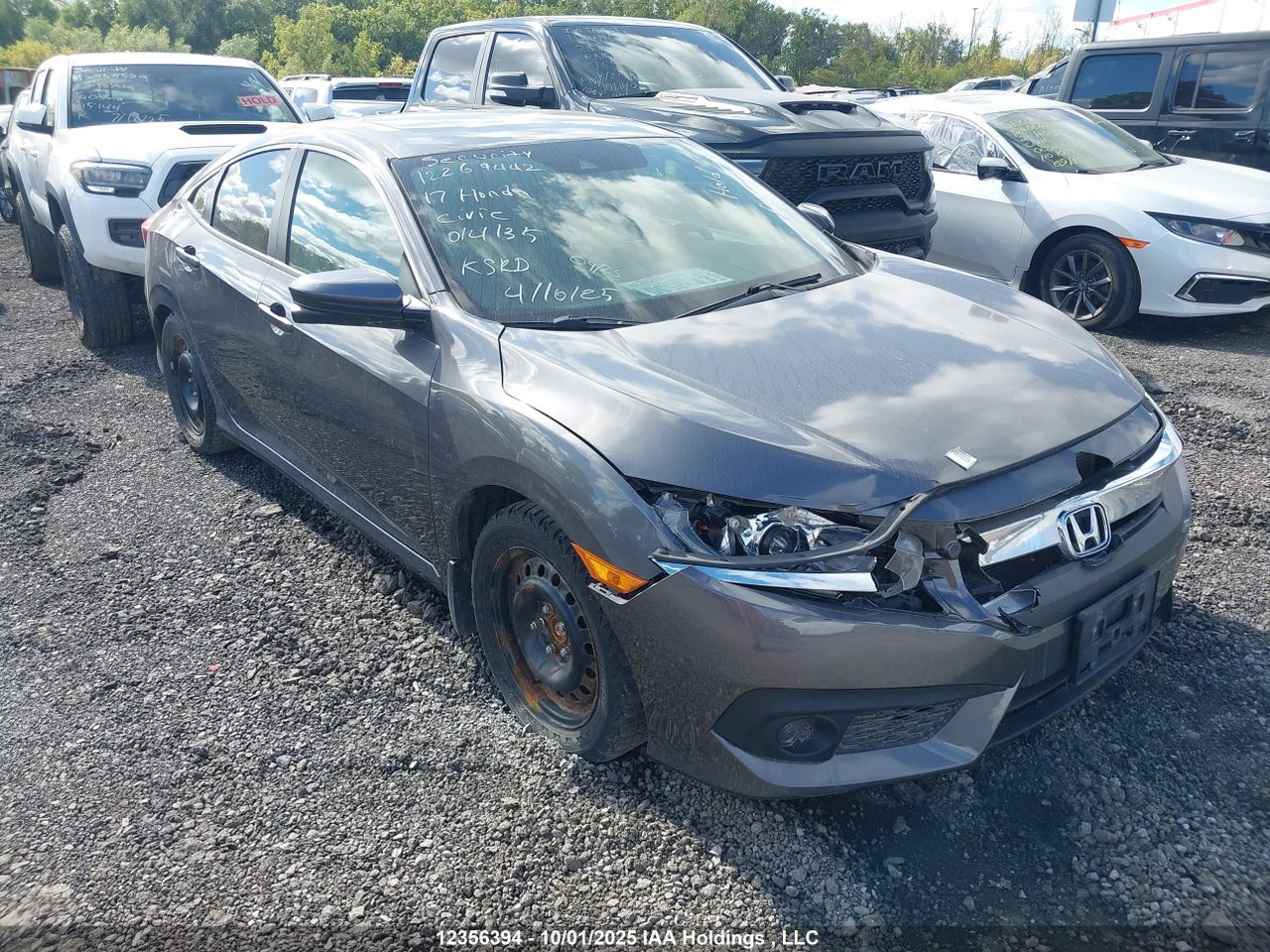 2HGFC2F8XHH014135 · 2017 HONDA CIVIC EX