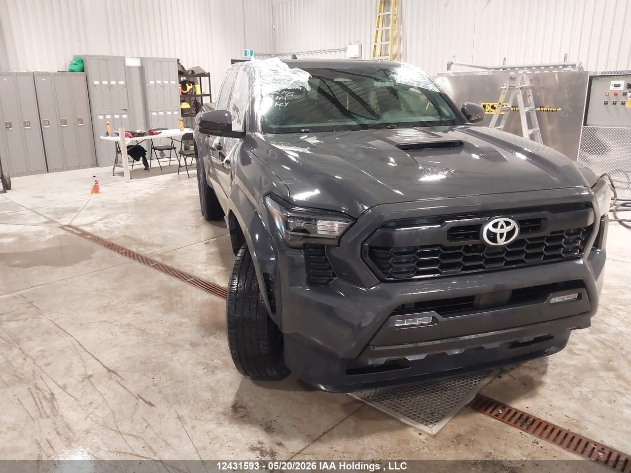 3TYLB5JN0ST062145 · 2025 TOYOTA TACOMA DOUBLE CAB/SR5/TRD SPORT/TRD OFF ROAD/LTD · 1/12