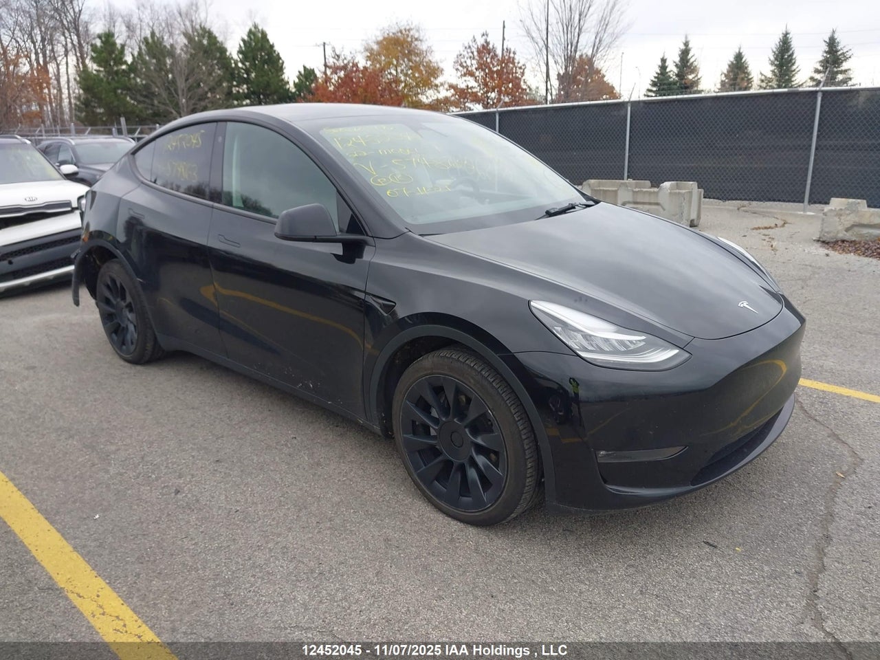 7SAYGDEE0NF574863 · 2022 TESLA MODEL Y LONG RANGE