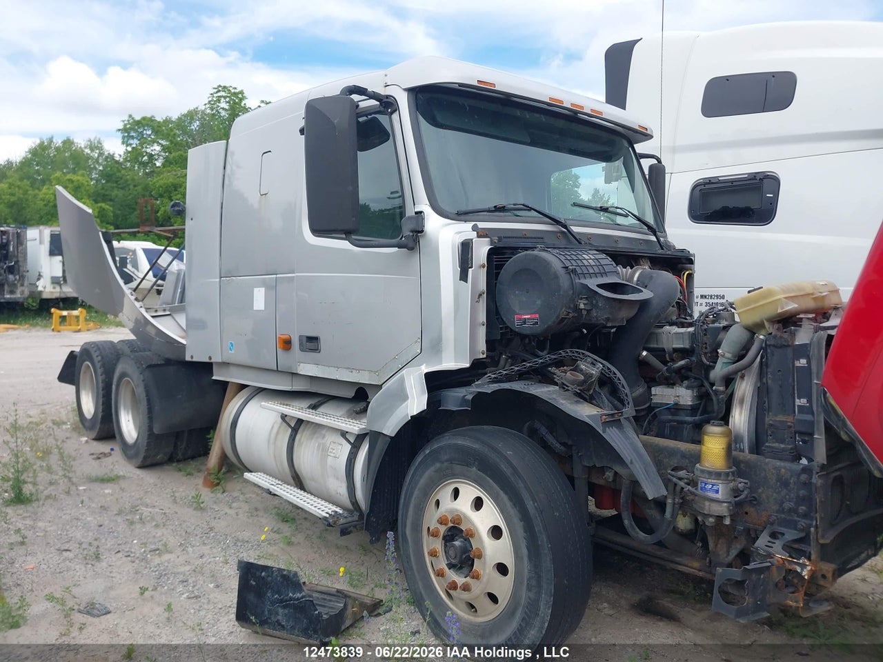 4V4NC9GH26N415754 · 2006 VOLVO VN VNL