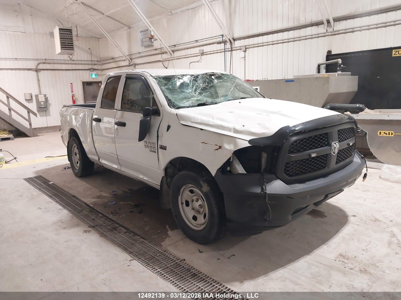 1C6RR6FT2KS728824 · 2019 RAM 1500 CLASSIC ST