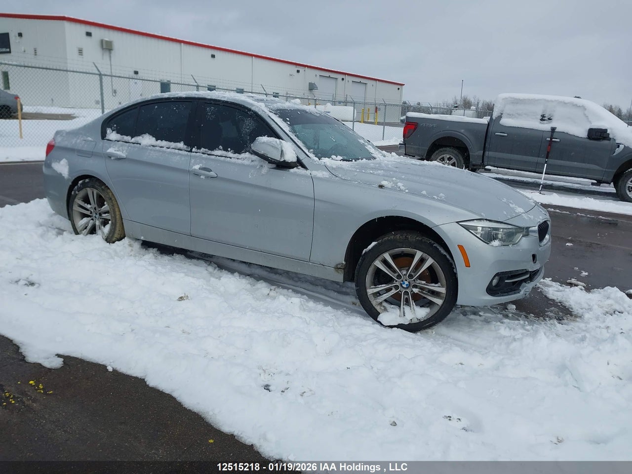 WBA8D9C50JEM32625 · 2018 BMW 330 XI