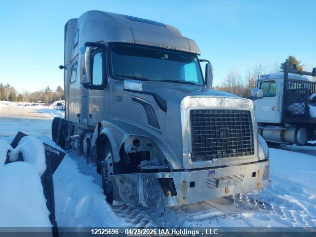 4V4NC9EJ3FN188239 · 2015 VOLVO VN VNL