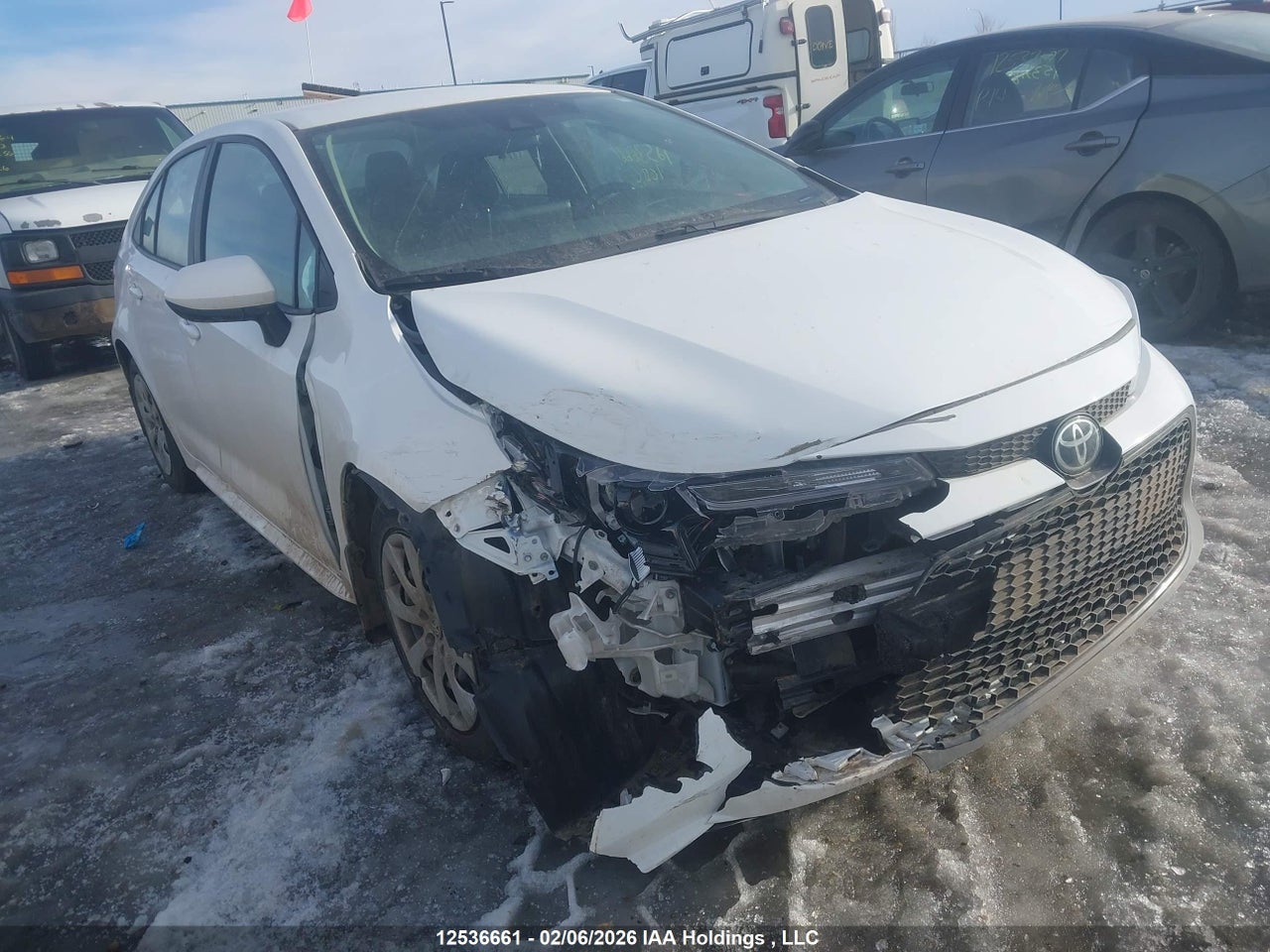 5YFBPRBE9LP055588 · 2020 TOYOTA COROLLA LE