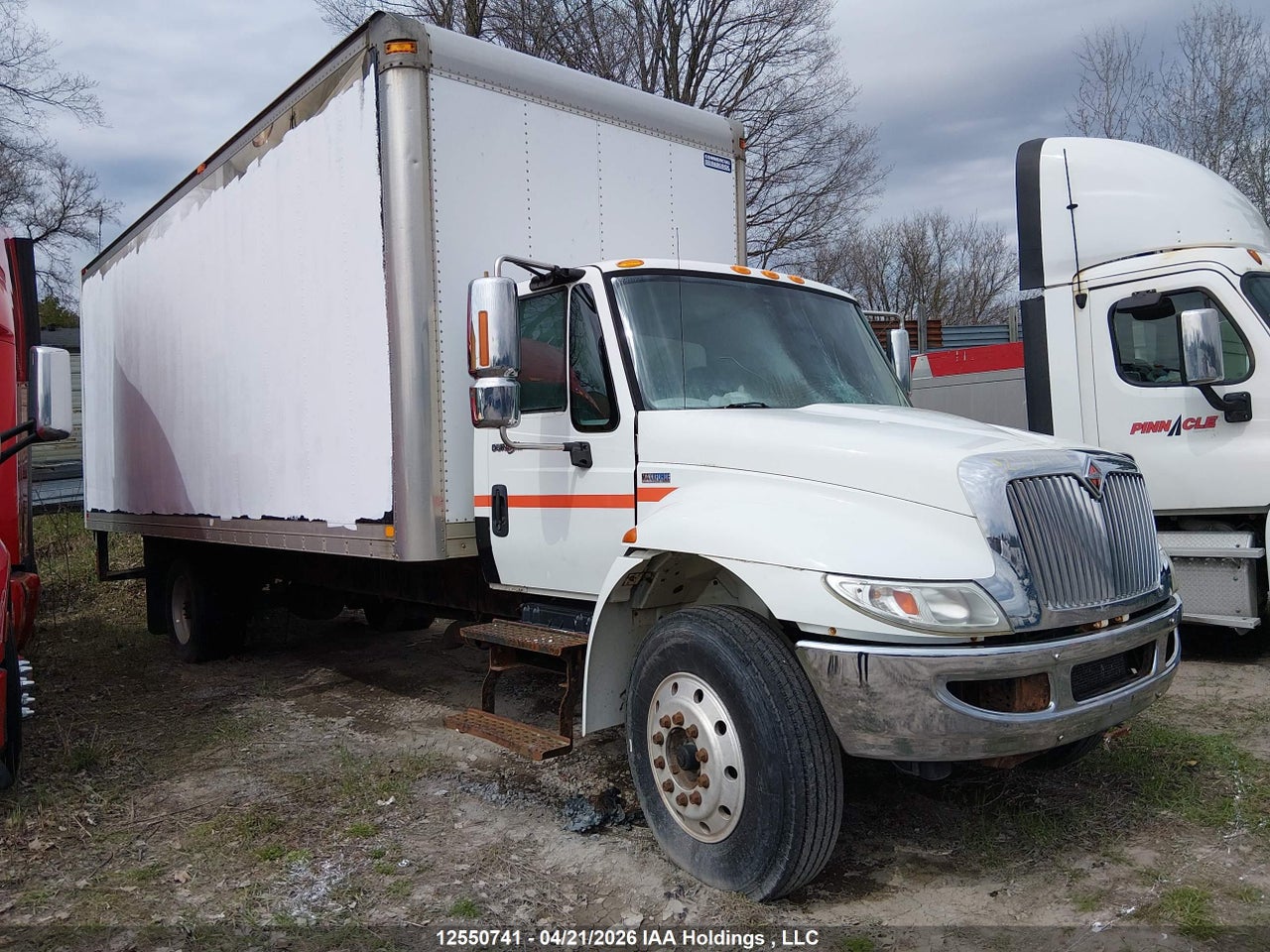 1HTJTSKP4BJ406171 · 2011 INTERNATIONAL 4000 4300 · 1/12
