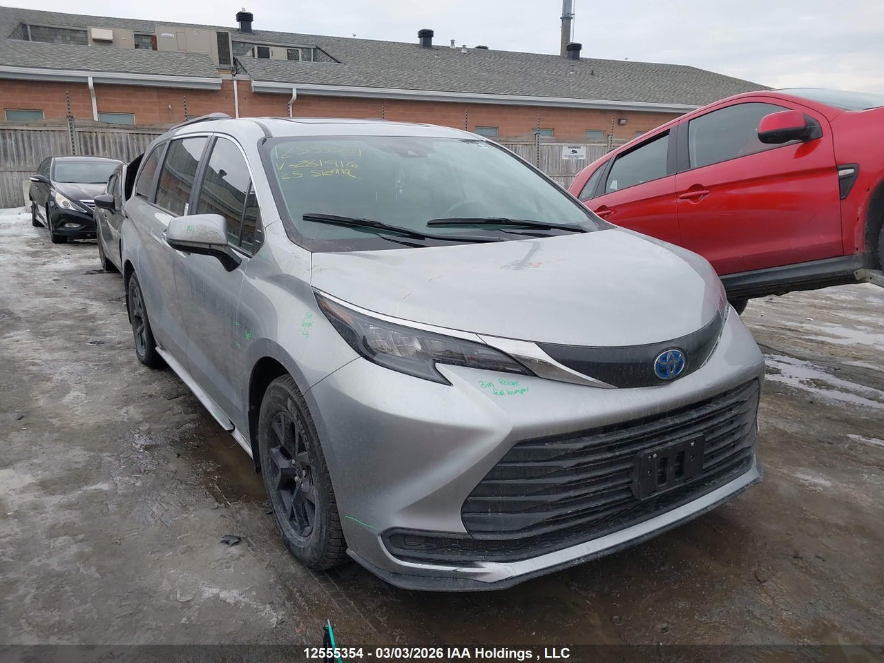 5TDGRKEC2SS281916 · 2025 TOYOTA SIENNA