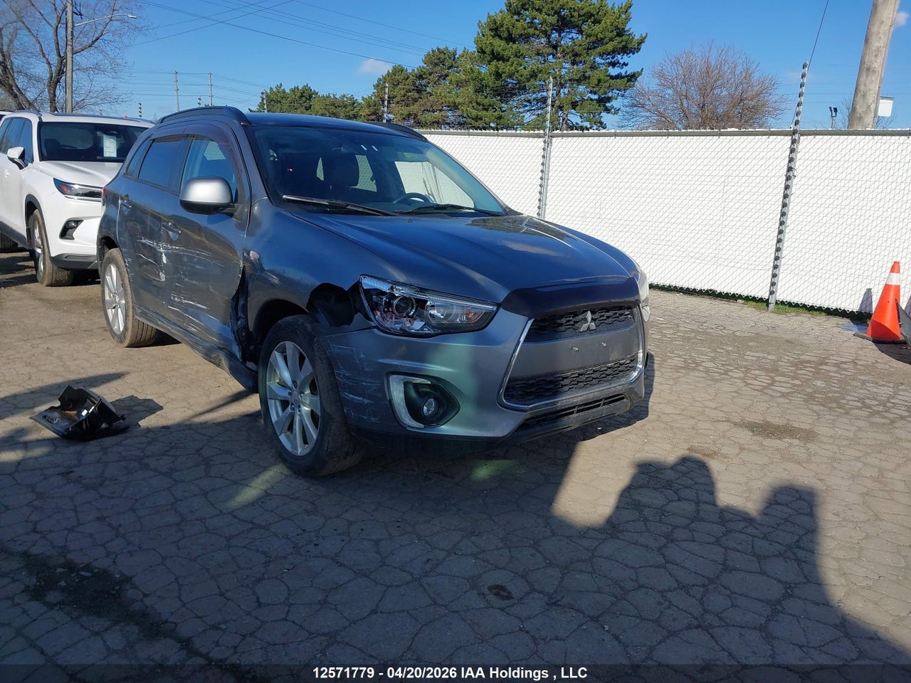 4A4AJ4AU9FE604001 · 2015 MITSUBISHI RVR