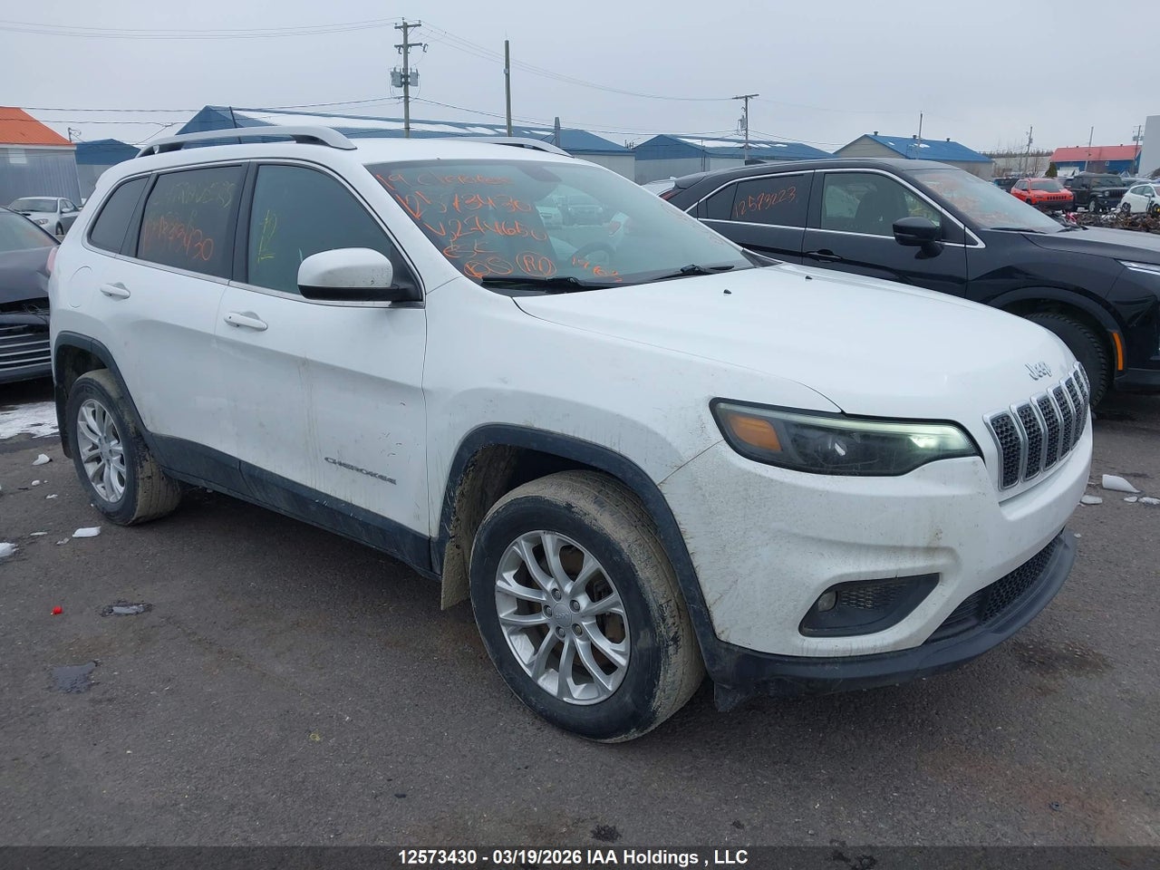 1C4PJMCX4KD274650 · 2019 JEEP CHEROKEE LATITUDE