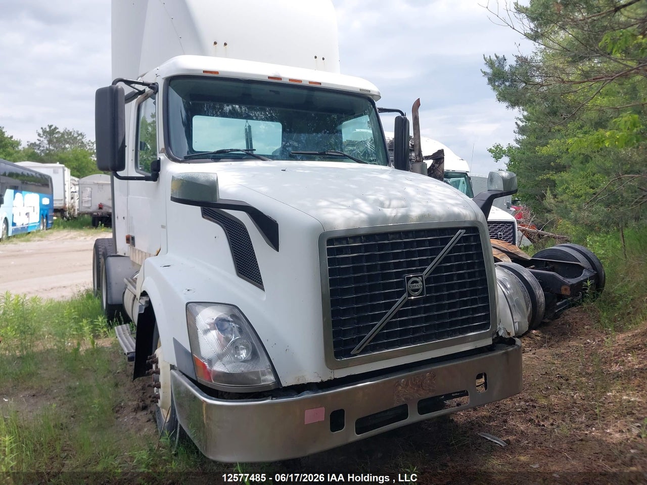 4V4NC9GF06N399083 · 2006 VOLVO VN VNL