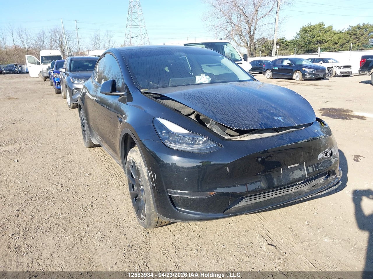 7SAYGAEE1NF550389 · 2022 TESLA MODEL Y LONG RANGE