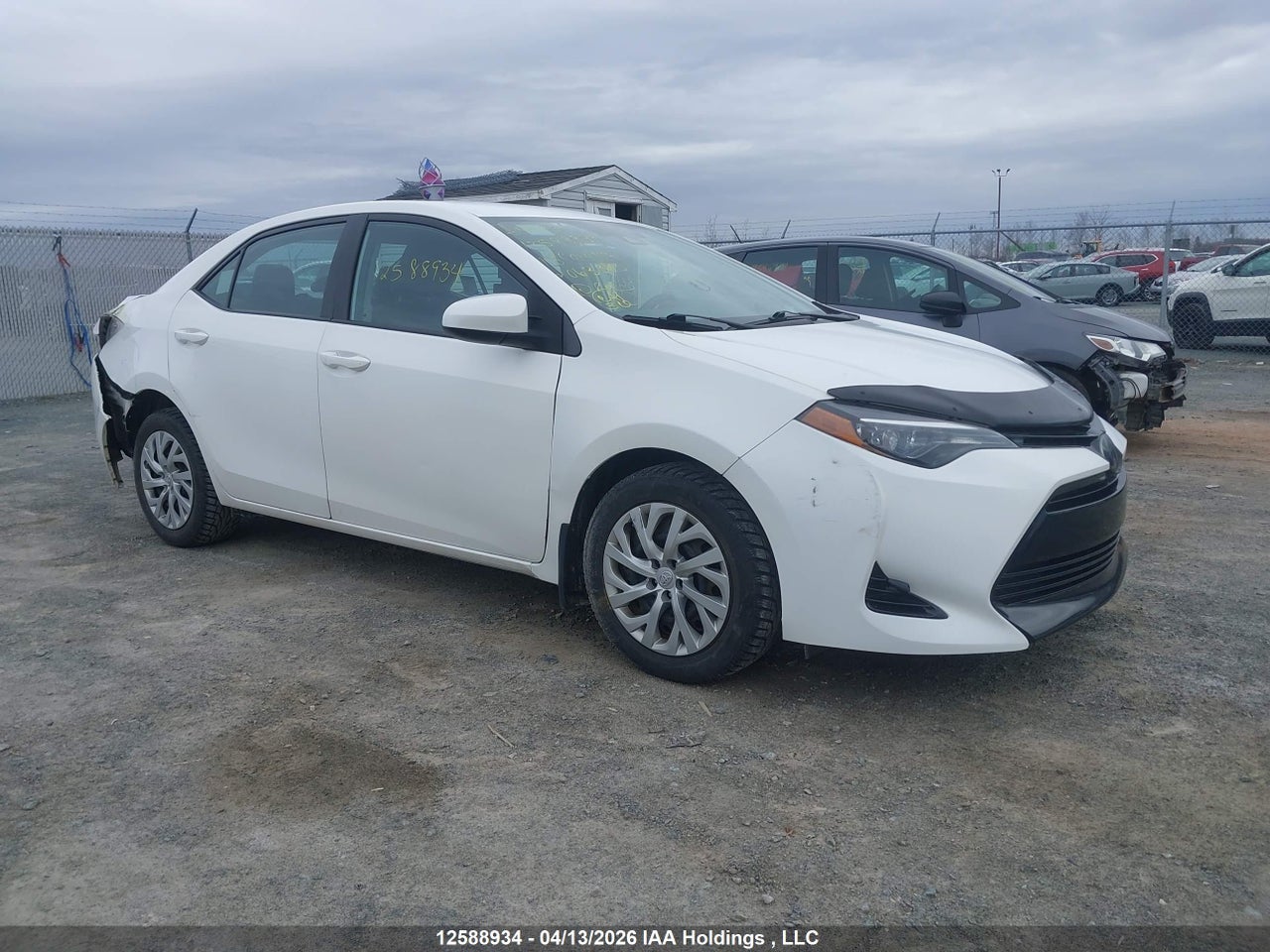 2T1BURHE6JC063385 · 2018 TOYOTA COROLLA LE