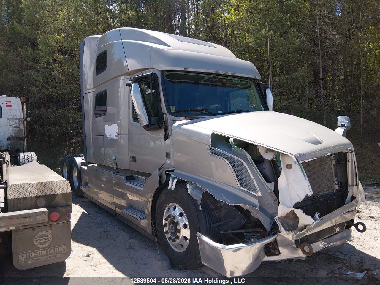 4V4NC9EJ8DN564429 · 2013 VOLVO VN VNL