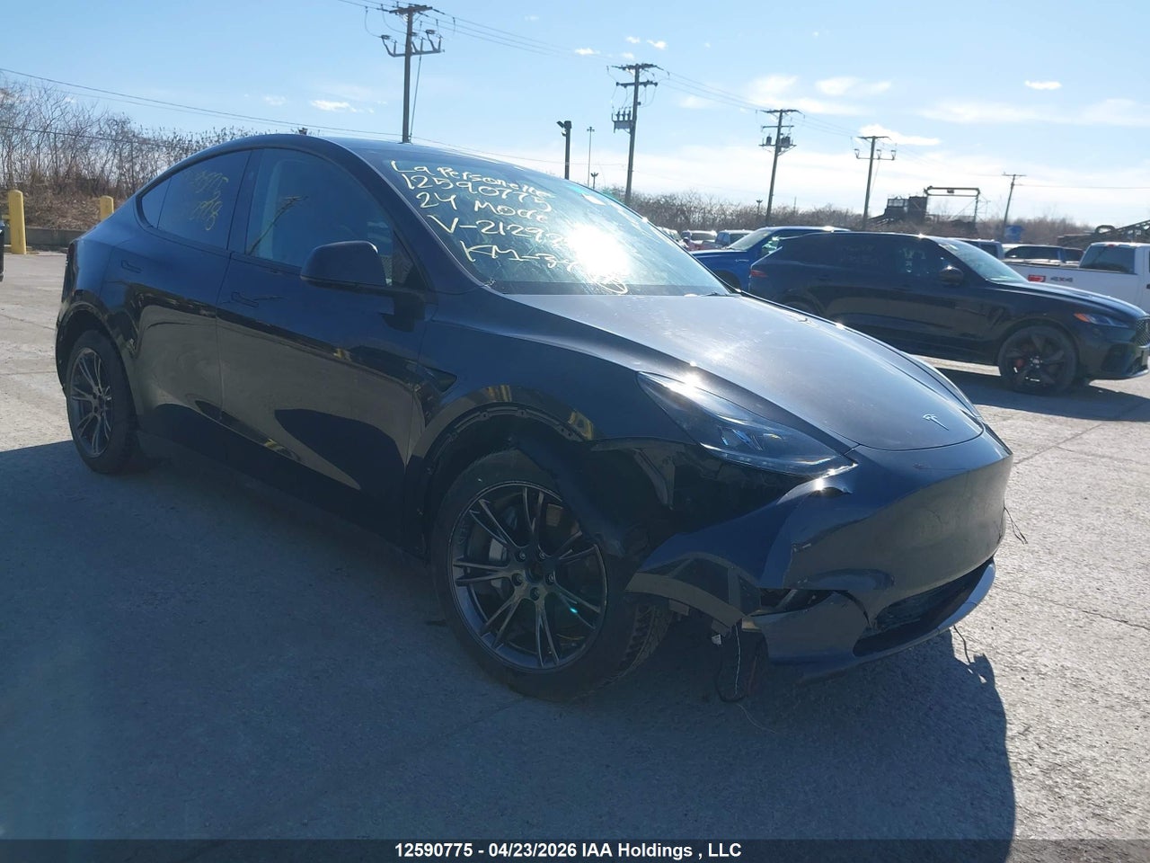 7SAYGDEE4RF212928 · 2024 TESLA MODEL Y · 1/12