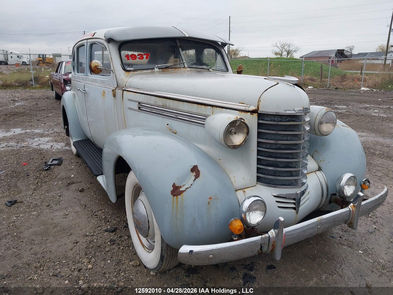 736190824 · 1937 OLDSMOBILE F37 · 1/12