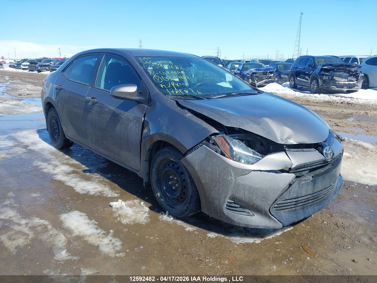 2T1BURHE9JC038741 · 2018 TOYOTA COROLLA LE