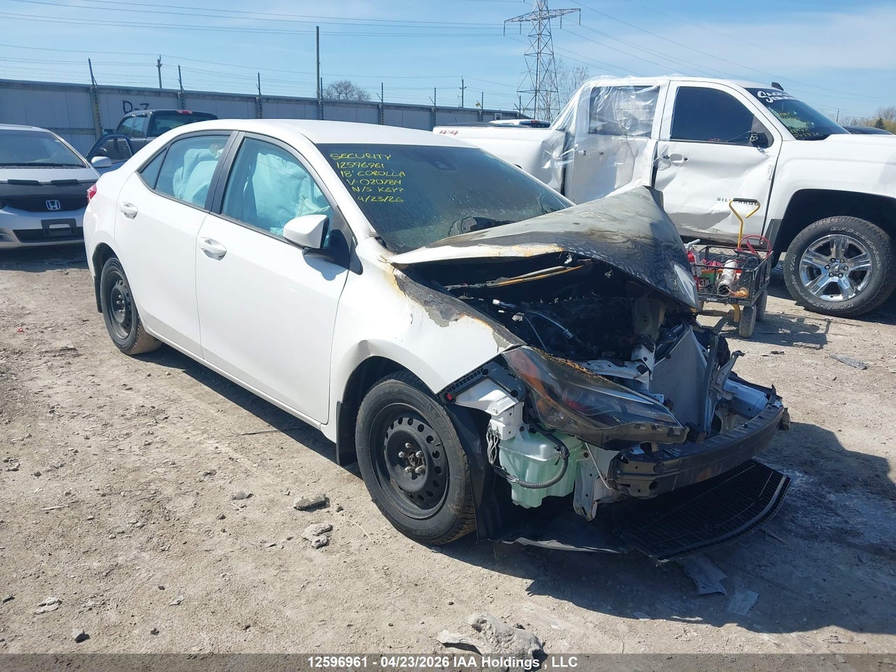2T1BURHE3JC020784 · 2018 TOYOTA COROLLA LE