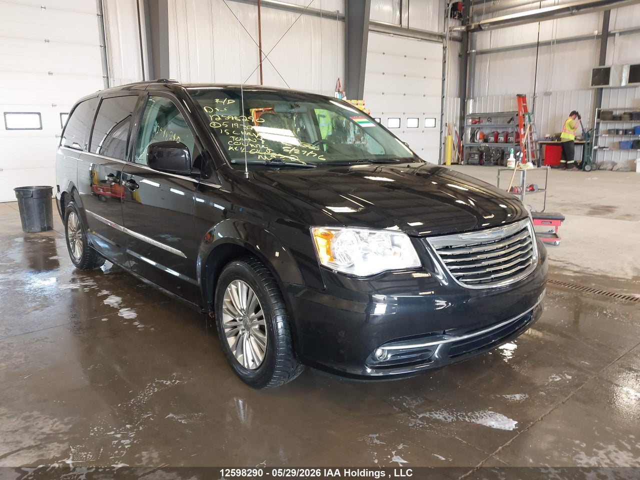 2C4RC1CG6FR519372 · 2015 CHRYSLER TOWN & COUNTRY TOURING L