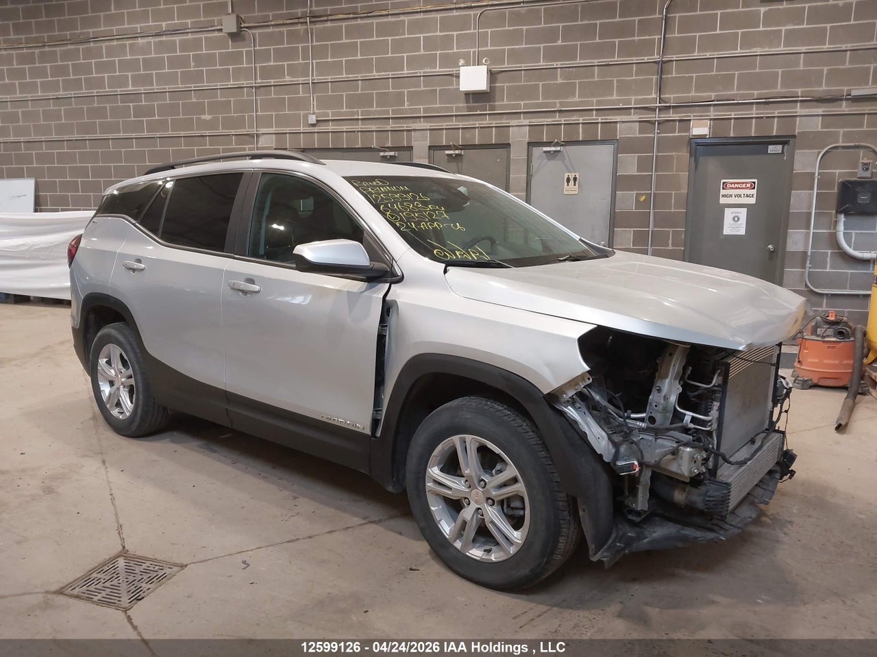 3GKALTEV9NL195127 · 2022 GMC TERRAIN SLE