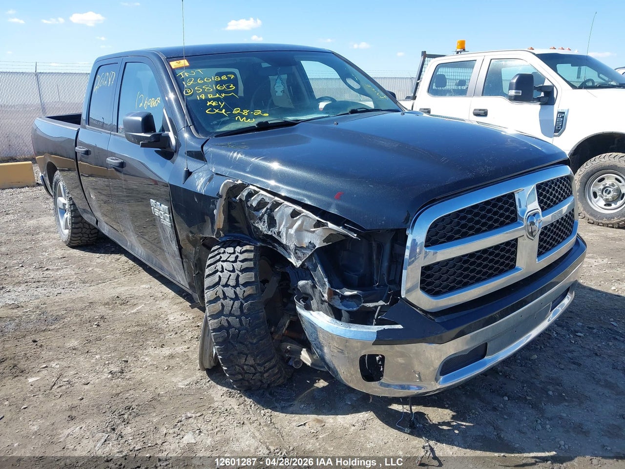 1C6RR7FG8KS581613 · 2019 RAM 1500 CLASSIC ST