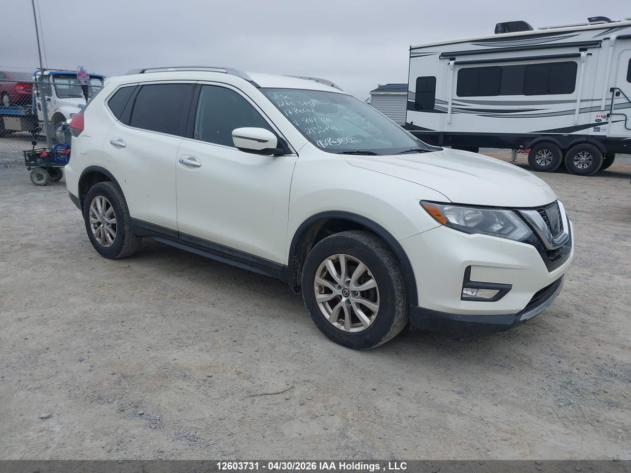 5N1AT2MV1HC862386 · 2017 NISSAN ROGUE SV/SL · 1/12